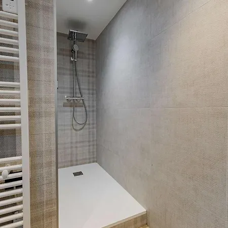 Spacieux, 8 A 10 Pers., A Belle Plagne - Fr-1-885-6 La Plagne
